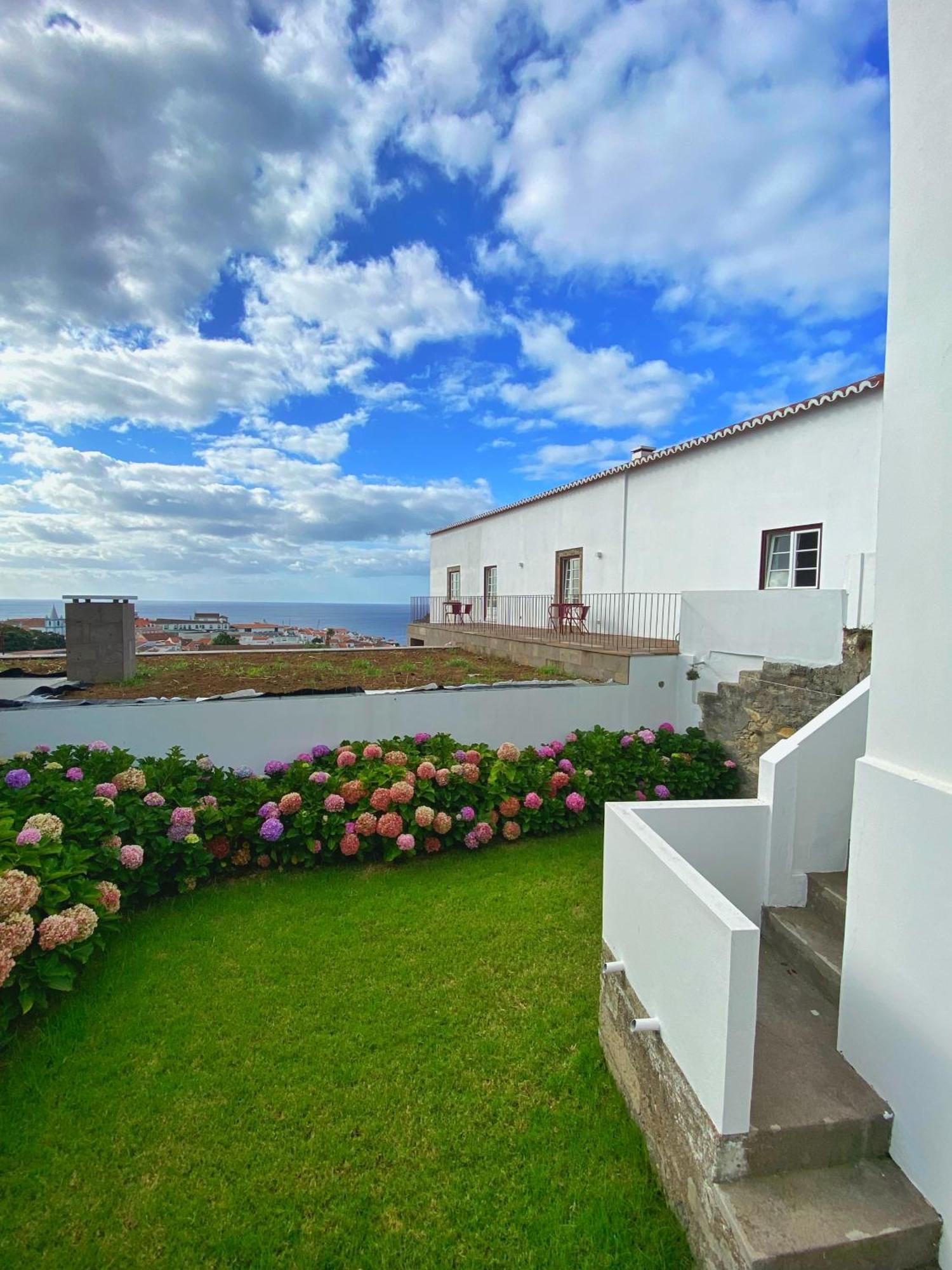 Casa Do Pisao - Cosy And Modern Two-Bedroom Townhouse Angra do Heroísmo Exterior foto